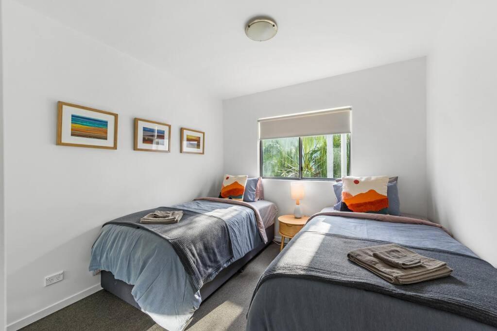 Away From Home! 2bed/1bath/car/pool~2kms Cbd Apartment Brisbane